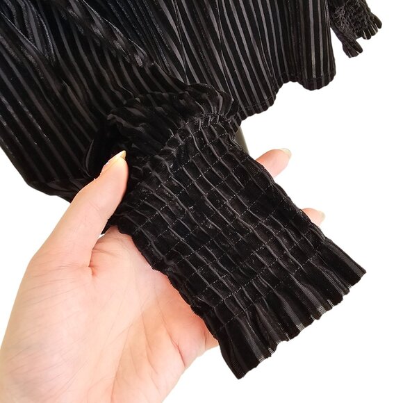 Molly Bracken NWT Black Velvet Long Sleeve Lightweight Sheer Top Sz S / M - Picture 3 of 11